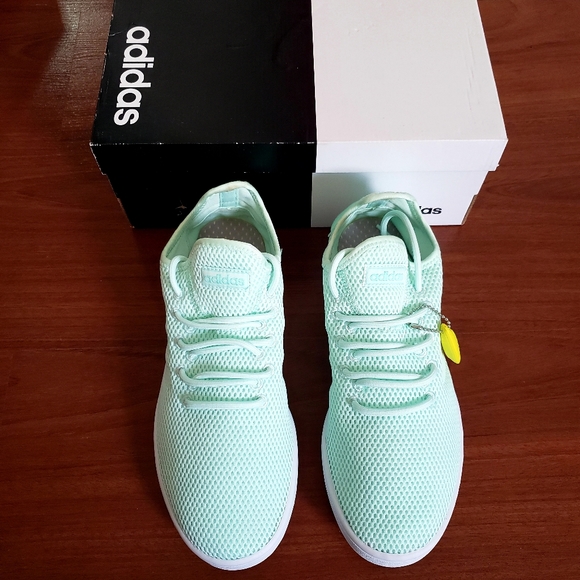 adidas Shoes - ☀️Adidas- Ice Mint Sneakers